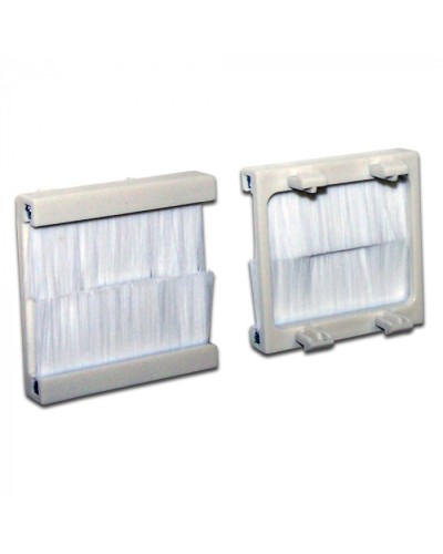 Вставка с черным щеточным вводом, 45х45 LANMASTER (LAN-SIP-23BR-BK) в Ставрополе Коннекторы ВО Pintop.ru