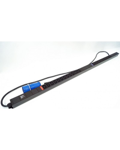 Блок розеток, вертикальный черн Hyperline (SHE-20IEC-4BIEC-32-3PVB) в Ставрополе Блоки розеток Pintop.ru