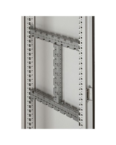 Траверс многофункциональный Legrand 048033 в Ставрополе Аксессуары для стоек и шкафов Pintop.ru